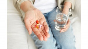 Bahaya Mengonsumsi Obat Sembarangan Bisa Picu Gagal Ginjal