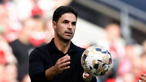 Arsenal Incar Bek Tangguh Palace, The Eagles Pasang Badan