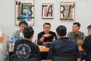 Diskusi Bareng Pelaku Ekraf di Surabaya, Menekraf: Bukti Pemerintah Turun Tangan