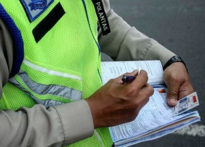 Cara Mudah Urus Tilang Hanya dengan Smartphone, Nggak Perlu Lagi ke Pengadilan