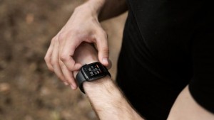 Efek Kandungan Bahan Kimia pada Tali Smartwatch Diwaspadai Ganggu Kesehatan