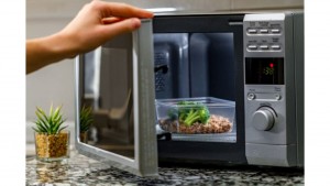 Makanan Ini Tidak Baik Dipanaskan Ulang Pakai Microwave