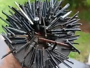 Tips Hindari Ranjau Model Besi Payung di Jalanan