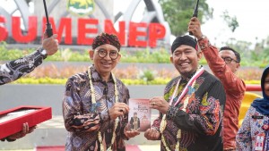 Resmikan Monumen Keris, Menteri Kebudayaan Tegaskan Sumenep Layak Jadi Ibukota Keris Dunia