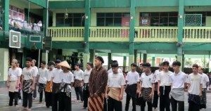 Profil Ponpes Asshiddiqiyah yang Didirikan KH Noer Muhammad Iskandar SQ