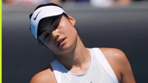 Hasil Evaluasi Mantan Pelatih: Service Emma Raducanu Sangat Buruk, Itu Yang Bikin Prestasinya Jeblok