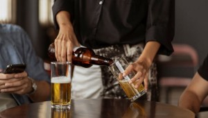 Konsumsi Alkohol Disebut Bisa Percepat Kerusakan Hati