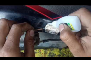 Nggak Perlu Dilas, Gunakan 2 Bahan Ini untuk Tambal Tangki Motor yang Bocor