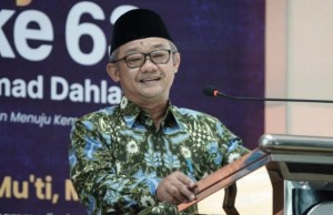 Abdul Mu'ti Dorong Muhammadiyah Salurkan Zakat melalui Sistem Transfer