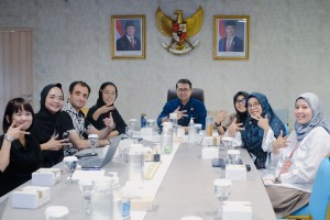 Gandeng Markamarie, Menteri Ekonomi Kreatif Genjot Daya Saing Fesyen Lokal
