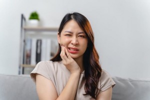 Tak Hanya Makanan Manis, Bertepung Juga Betisiko Sebabkan Gigi Berlubang