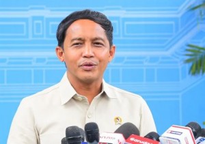 Menhut Raja Juli Antoni Komentari Ceramah Anies di Masjid Kampus UGM: Masjid Tempat Sindir Politik