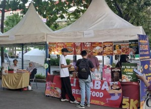 Kembangkan Potensi UMKM, Pusat Halal Unair Gelar Bazar Ramadhan