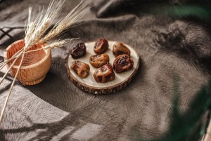 Selain Makanan Kesukaan Nabi, Ini Alasan Kenapa Kurma Sangat Dianjurkan untuk Berbuka