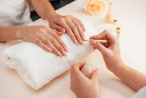 Tips Merawat Kuku Agar Tidak Mudah Patah