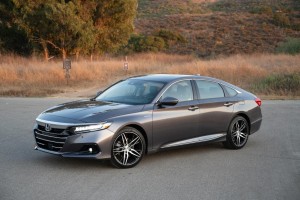 Dominasi Teknologi Hybrid pada Honda Accord, Kunci Keberhasilan Raih Penghargaan Bergengsi 2025