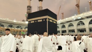Tekan Limbah Tekstil, Arab Saudi Rilis Kain Ihram Daur Ulang