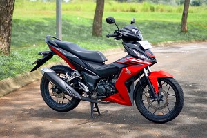 Motor Bebek Honda,Saat Kendaraan Praktis Bertransformasi Jadi Simbol Gaya Hidup