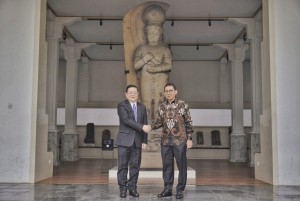 Hadiri Penghargaan MURI, Menbud Sambut Baik Komitmen Penyerahan Koleksi Lampu Antik Untuk Menjaga Memori Kolektif Bangsa