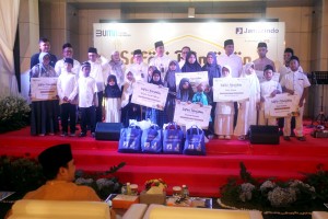 Ramadan Penuh Berkah, Jamkrindo Salurkan Bantuan ke 10 Kota