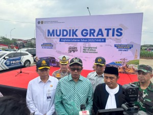 DPR dan Kemenhub Lepas 105 Armada Bus Mudik Gratis 2025