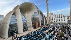 Rayakan Idul Fitri di Jerman, Tak Ada Aturan Libur Lebaran dari Pemerintah