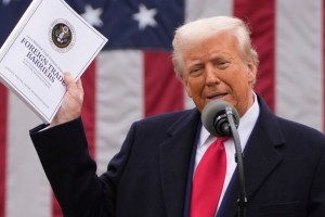 Tarif Trump Mengejutkan Mitra Dagang AS, Tekan Pasar Asia