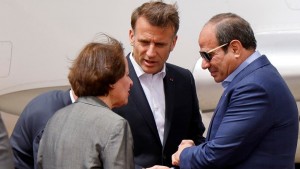 Macron Desak Israel Buka Jalur Bantuan Gaza Saat Kunjungan ke Mesir