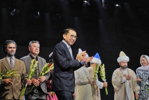 Menbud Apresiasi Pertunjukan Teater Imam Al-Bukhari dan Sukarno Sebagai Simbol Nyata Kolaborasi Indonesia-Uzbekistan