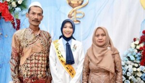 Kisah Tsabitatun, Anak Petani yang Lulus Cumlaude dari Unsoed Wujudkan Cita-cita jadi Apoteker