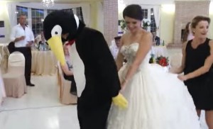 Bukan dari Yahudi, Ini Asal usul Gerakan Tarian Tren Bagi-bagi THR