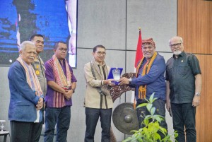 Menteri Kebudayaan Dorong Pembangunan Budaya di Forum Pemuda NTT Kupang