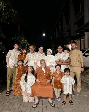 Ayah Mona Ratuliu Meninggal dalam Kondisi Wudhu Saat Hendak Tahajud