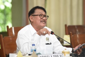 Pola Militeristik Tak Cocok untuk Siswa, Mending Kirim ke Pesantren