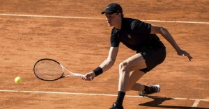 Jannik Sinner Melaju ke Perempat Final Roma Masters Setelah Kalahkan Cerundolo