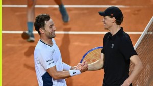 Casper Ruud Kalah Tapi Puji Habis Jannik Sinner Setelah keduanya bertempur berebut tiket Semifinal Roma Master