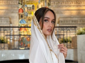 Cinta Laura Lontarkan Kritik Keras Atas Kerusakan Raja Ampat