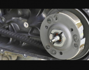 Jangan Buru-buru Ganti, Begini Cara untuk Mengatasi Kampas Ganda Motor Matic yang Selip
