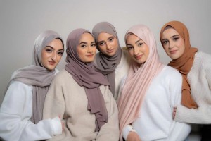 Tips Fesyen Hijab untuk Gaya Sehari-hari yang Simpel dan Modis