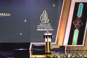 Babe Haikal Gaungkan Misi Halal Global Saat Buka IIHF di JICC