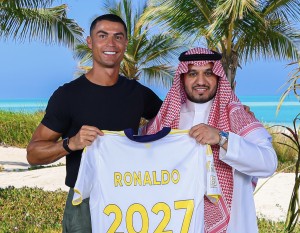Sumringah, Cristiano Ronaldo Perpanjang Kontrak dengan Al Nasr hingga 2027