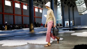 Koleksi Terbaru Prada Tuai Protes karena Dinilai Merampas Budaya India