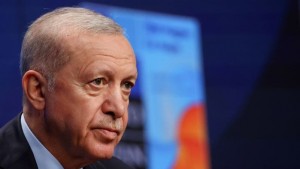Erdogan Minta Trump Turun Tangan Hentikan Penembakan di Lokasi Bantuan Gaza