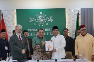 Menbud Fadli Zon Beri Penghargaan 10 Juara Kaligrafi Internasional, Dorong Seni Islam di Indonesia