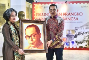 Menbud Fadli Zon Resmikan Prangko Para Pendiri Bangsa, Abadikan Tokoh Kemerdekaan RI