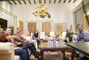 Menteri Kebudayaan Terima Audiensi Tim Muhibah Angklung, Dukung Rencana Tampil di Australia