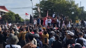 Warga Pati Desak Bupati Sudewo Mundur Hari Ini, Keluhkan Ekonomi Sulit dan Kebijakan Menindas