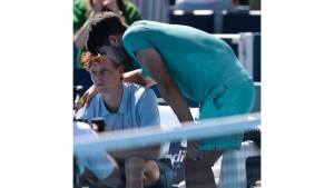 Alcaraz Juara Cincinnati Open, Dengan Hadiah 17,3 Miliar, Sinner Mundur Saat Tertinggal 5-0 di Set Pertama