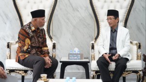 Optimalisasi Zakat dan Wakaf Jadi Kunci Ekonomi Umat, Menag Usulkan Regulator Khusus