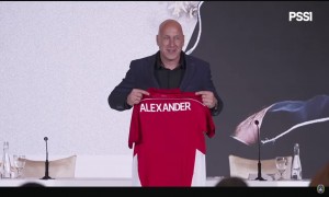 Alexander Zwiers Fokuskan 100 Hari Pertama dengan Observasi Sepak Bola Indonesia